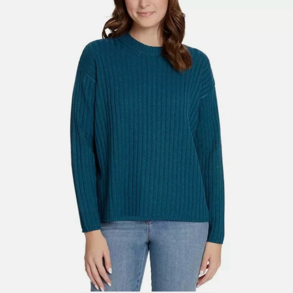 Jessica Simpson Green Crewneck Sweater with Ribbed Texture
